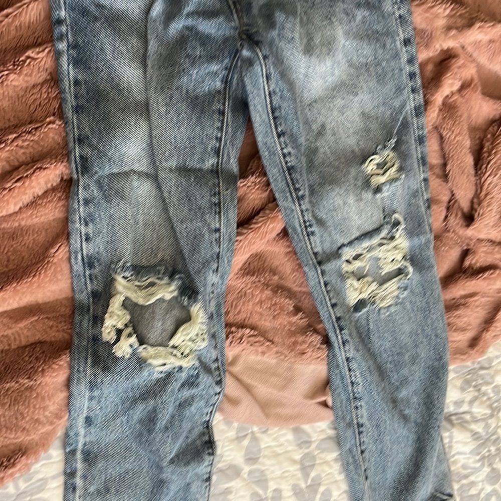 pacsun blue distressed mom jeans (size 22)